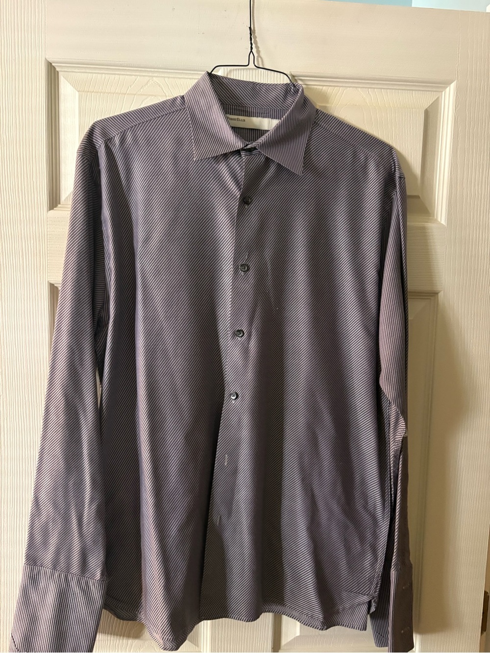 Perry Ellis Men's Long-Sleeve Button-Down Shirt in Dark Blue Stripe size Large